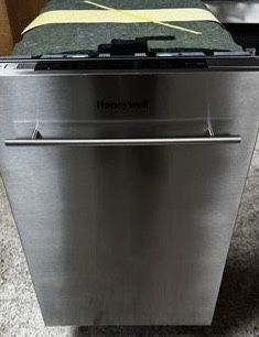 NEW 18 INCH DISHWASHER
