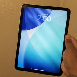iPad 2025