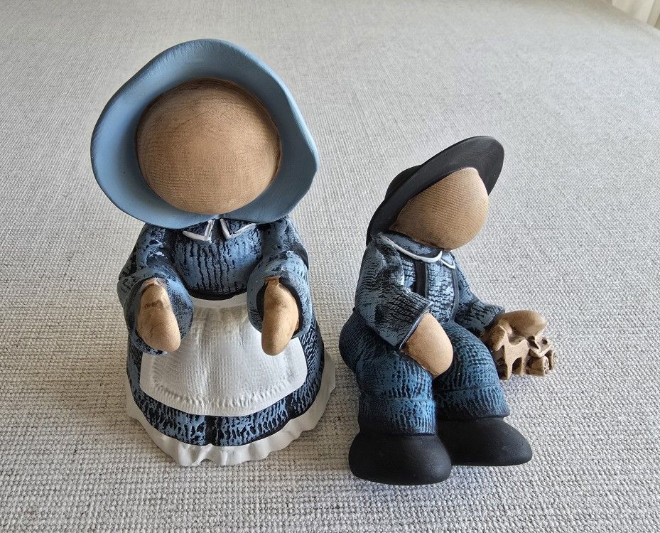 Vintage Amish Faceless Shelf Sitter Decor