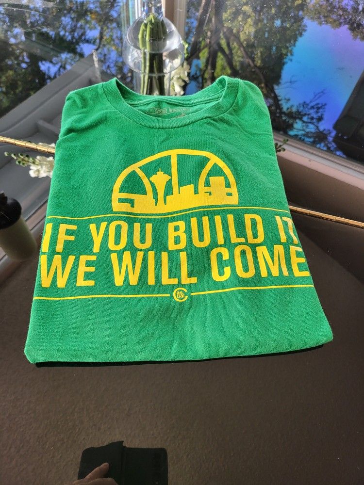 💚 Seattle “If You Build It, We Will Come” Tee – Medium
