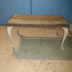ANTIQUE LIVING ROOM TABLE