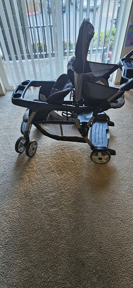 Graco 2 Kids Stroller 30 Or Best Offer 