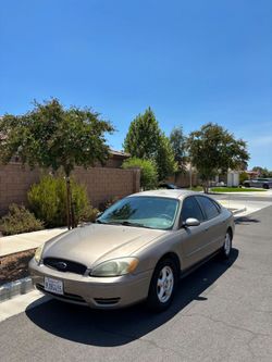 2004 Ford Taurus