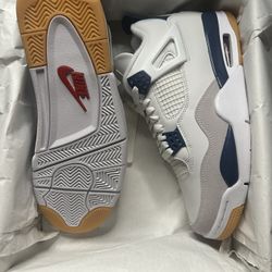 Jordan 4 SB Navy Size 9.5 New