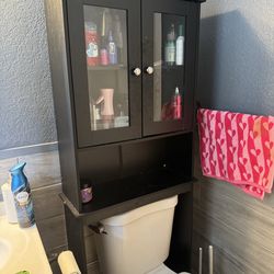 Bathroom cabinet