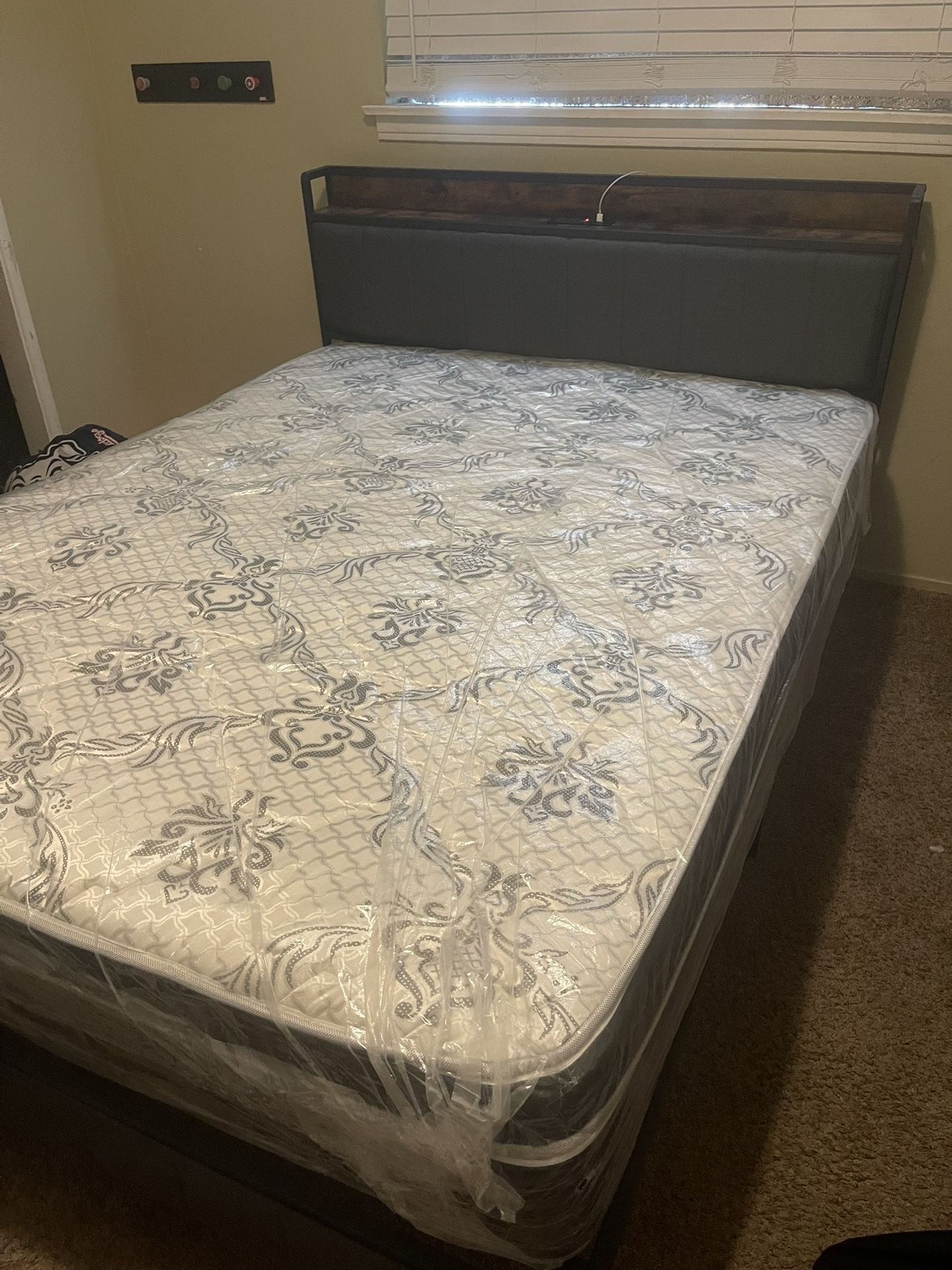 Queen Bed N frame