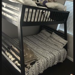 Twin/Full Bunk Bed 