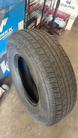 Used tire Hancock brand 235/75R15 one unit only