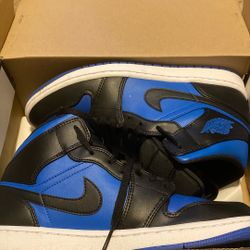 Air Jordan 1 Mids Royal Blue