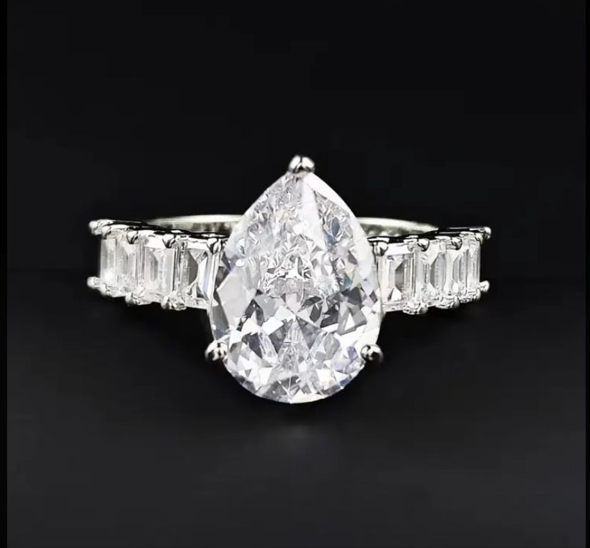Luxurious Ring Faux Silver Square Gemstone Zircon Princess Cut Size 10 - Tribal Jewelry Weddings - Rare Diamond Style For Bride Stylish Cute Zirconia