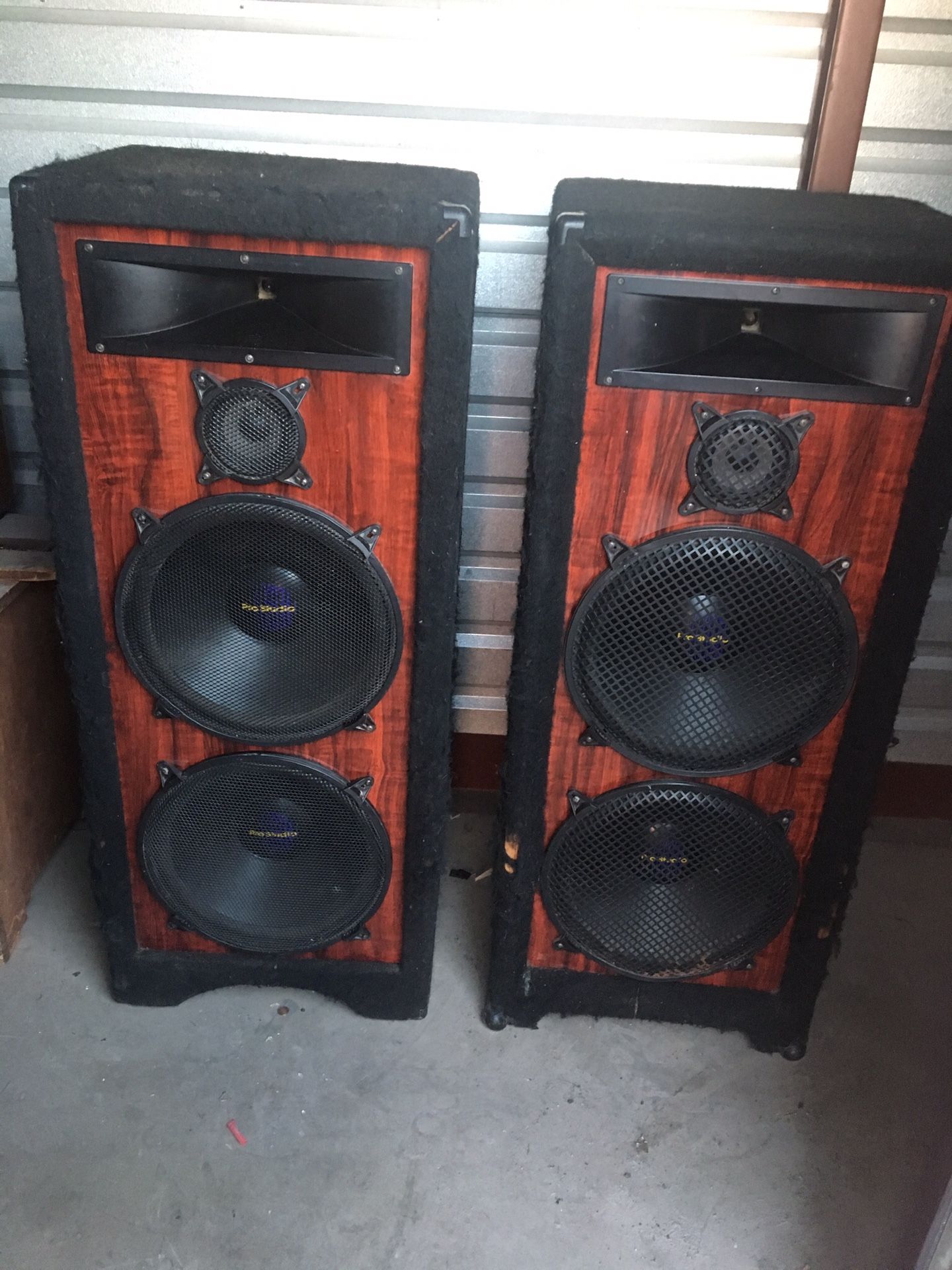 Walton Pro Studio Speakers Model PS53CH for Sale in Mesa, AZ OfferUp
