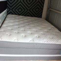 Queen Size Mattress (Colchón Queen Size)