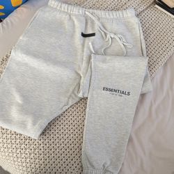 Essentials Men Sweats Small