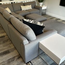 Thomasville Langdon Fabric Sectional Sofa Sctional Couch ottoman great newer condition Comfortable!