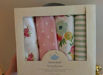 Baby swaddles