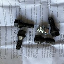 BMW Anti-Theft Wheel Studs