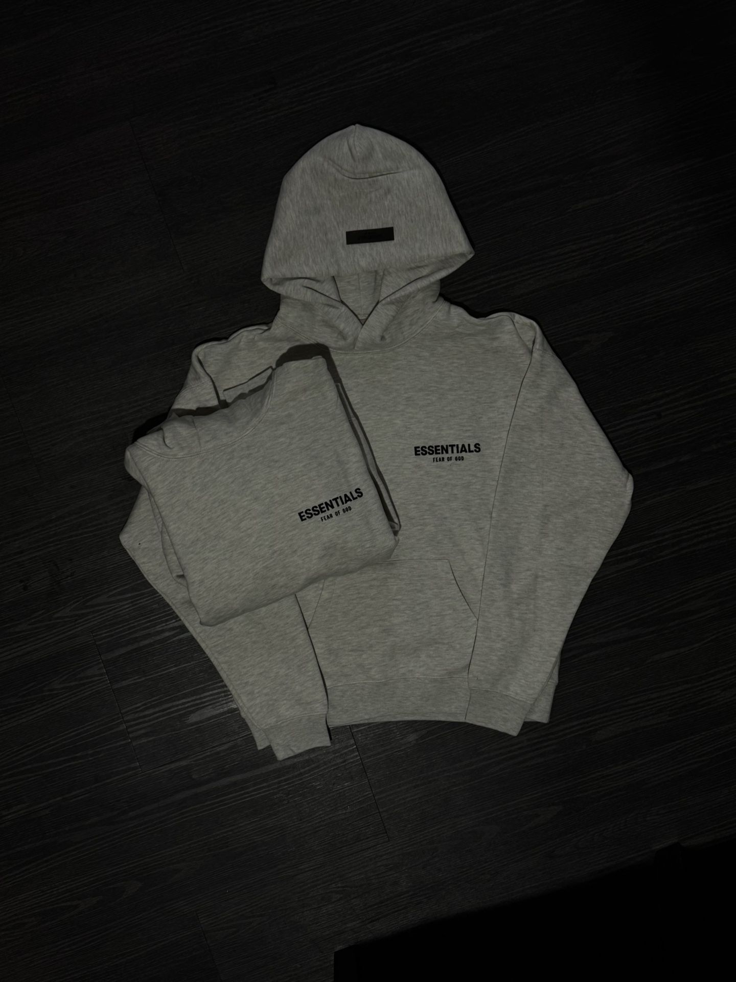Essential Hoddie 
