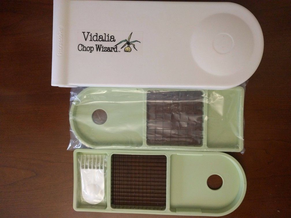 Vidalia Chop Wizard with Large Chopping and Fine Dicing Blade