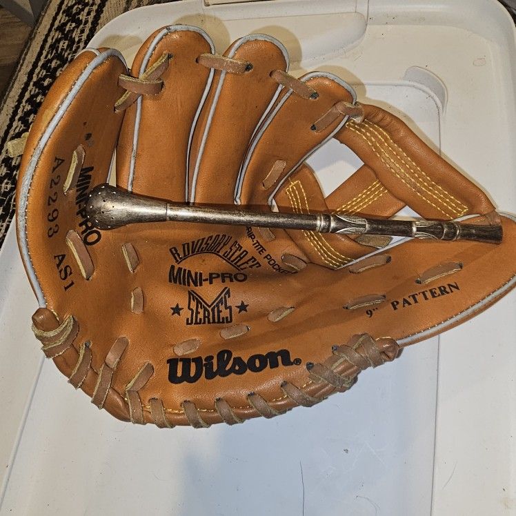 WILSON MINI PRO A2293 AS1 SZ 9"