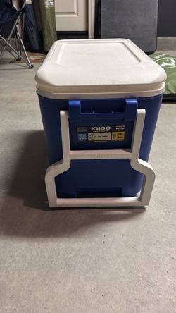 Igloo Wheelie Cool 38 Qt Rolling Cooler