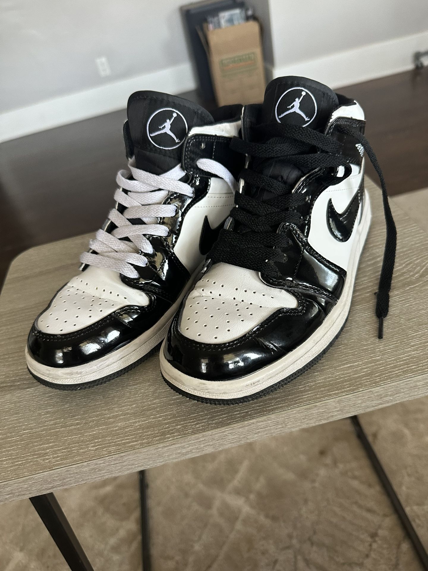 Nike Air Jordan 1 Mid Carbon fiber size 8 1/2 women size 7 in men’s unisex