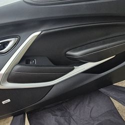 2017 CHEVROLET CAMERO FRONT PASSENGER SIDE INTERIOR DOOR TRIM 