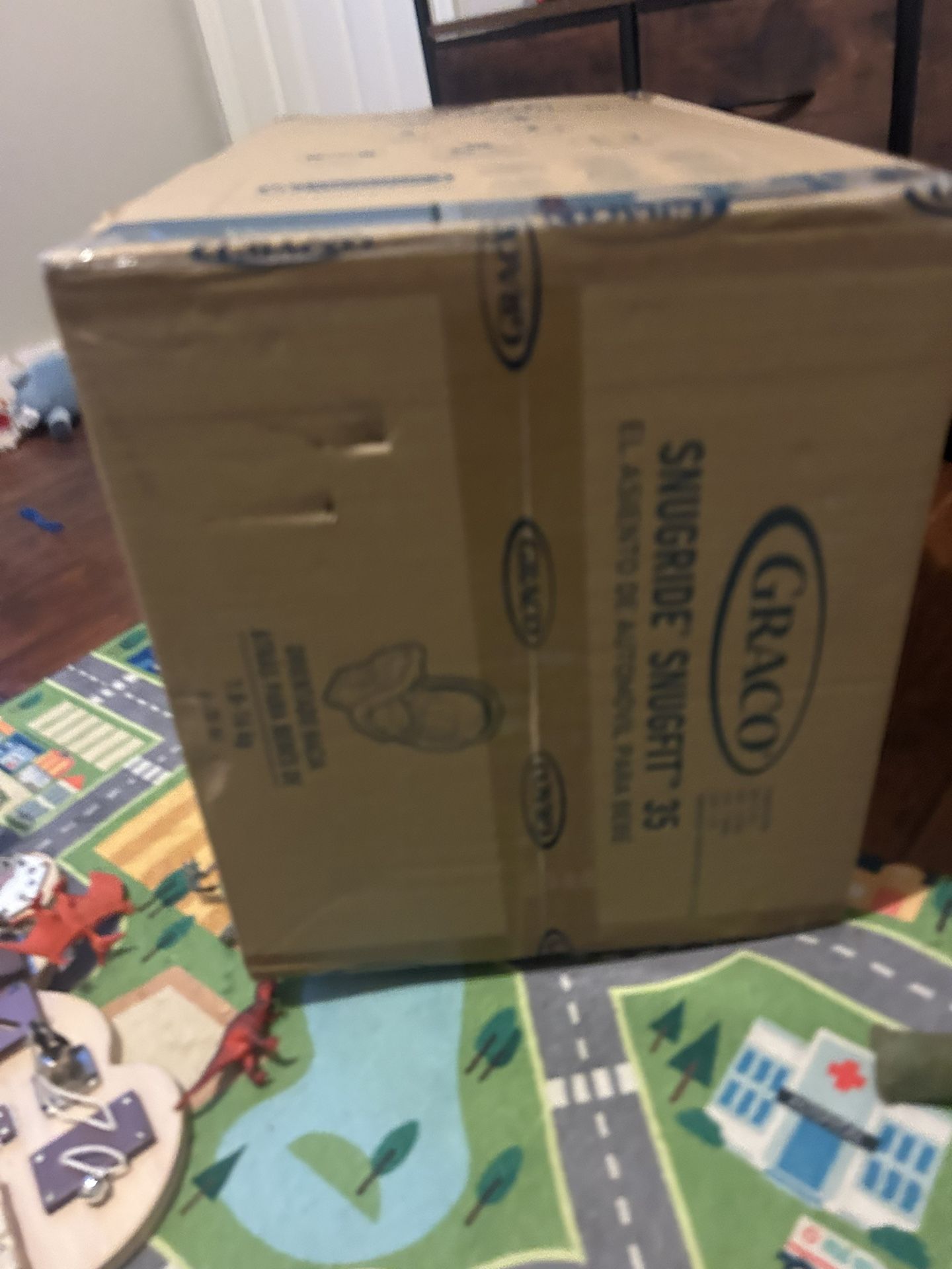 Brand New Factory Sealed Infant Graco Car seat