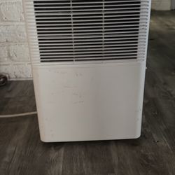 Dehumidifier 