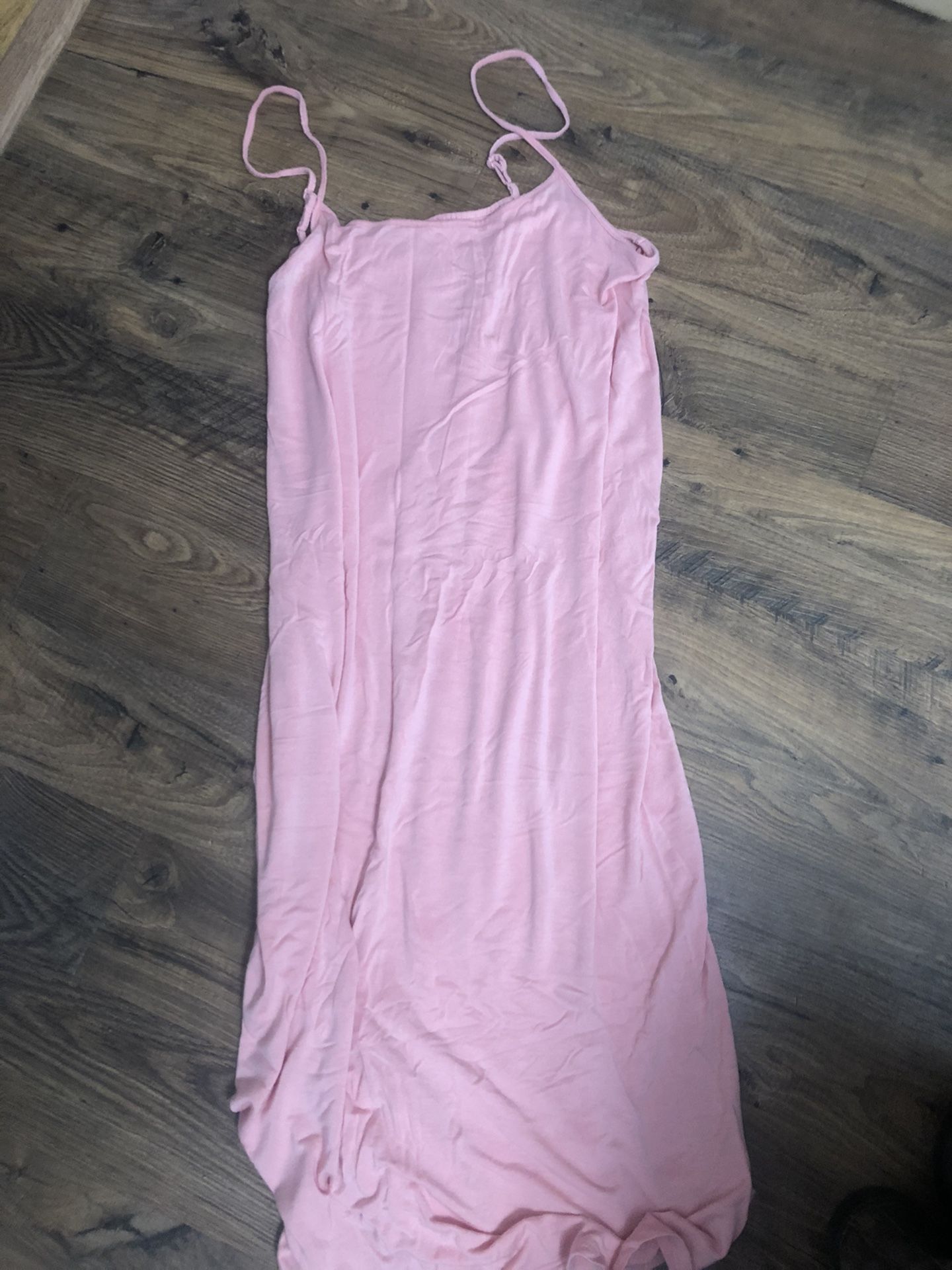 2x Nightgown