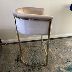 1 New pink Bar Stool 