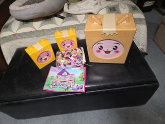 TOY STORAGE CASES AND DREAM GIRLS LEGO SET SEE DESCRIPTION
