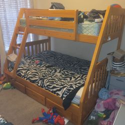 Twin/Full Bunked Beds