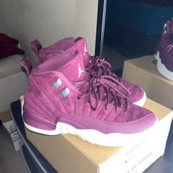 Jordan 12 Retro Bordeaux 