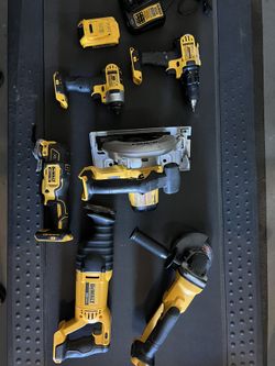 DEWALT 20-Volt MAX Cordless Combo Kit with  Batteries & Charger