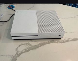 Xbox one S FOR PARTS