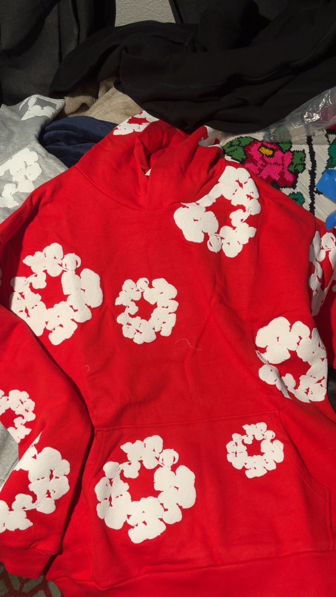 Demin Hoodie Red Size Large 🔴