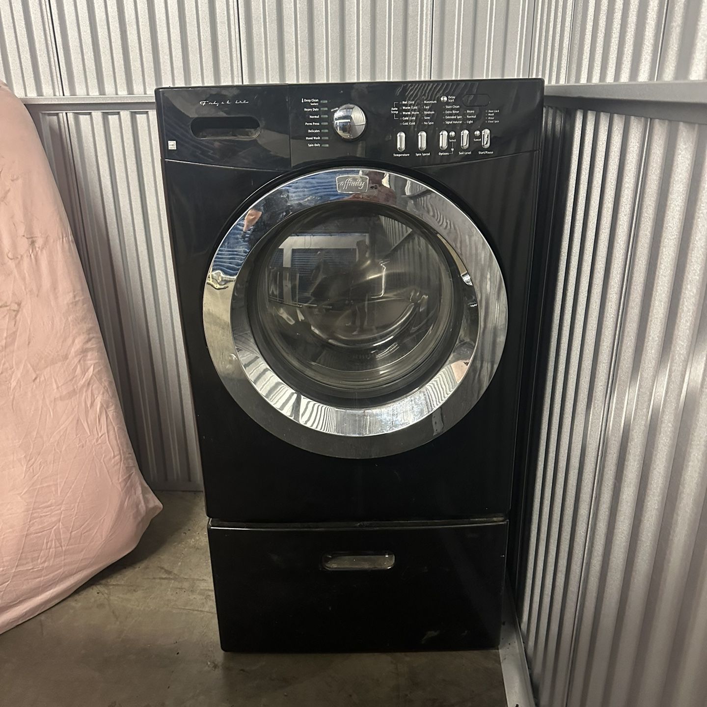 Gas washer and dryer set For Sale 
