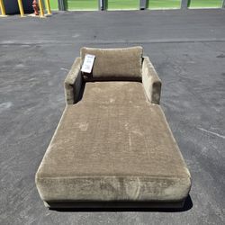 Vervino Upholstered Chaise Lounge