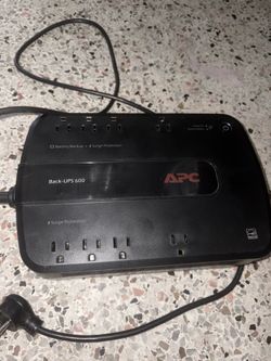 APC Back-UPS 600 BN600G 8-Outlet Battery Surge Protector No Battery WORKING B351
