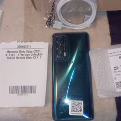 Moto cell phone unlock in great cond