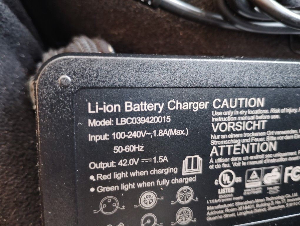 Li-Ion Battery Charger