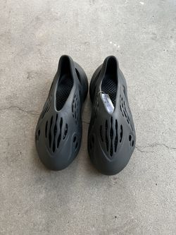 Yeezy Foam RNR Carbon Size 11