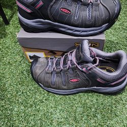 KEEN Utility Women's Flint 2 Low Steel Toe Non-Slip Work Shoe
 Size 9.5 Men's  8