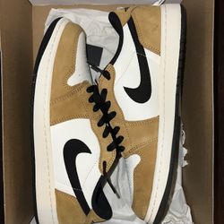 Jordan 1 Low ROTY Size 9.5