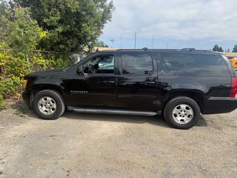 Chevrolet Suburban LT Full-Size SUV