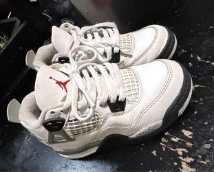 Air Jordan 4 White Cement Sneakers