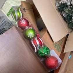 Ornament Decoration 6 Pieces . Set Including 6 Hook S