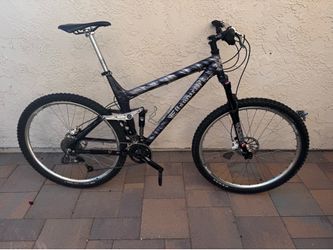 Ellsworth Evolve 29” Full Suspension Mountain Bike