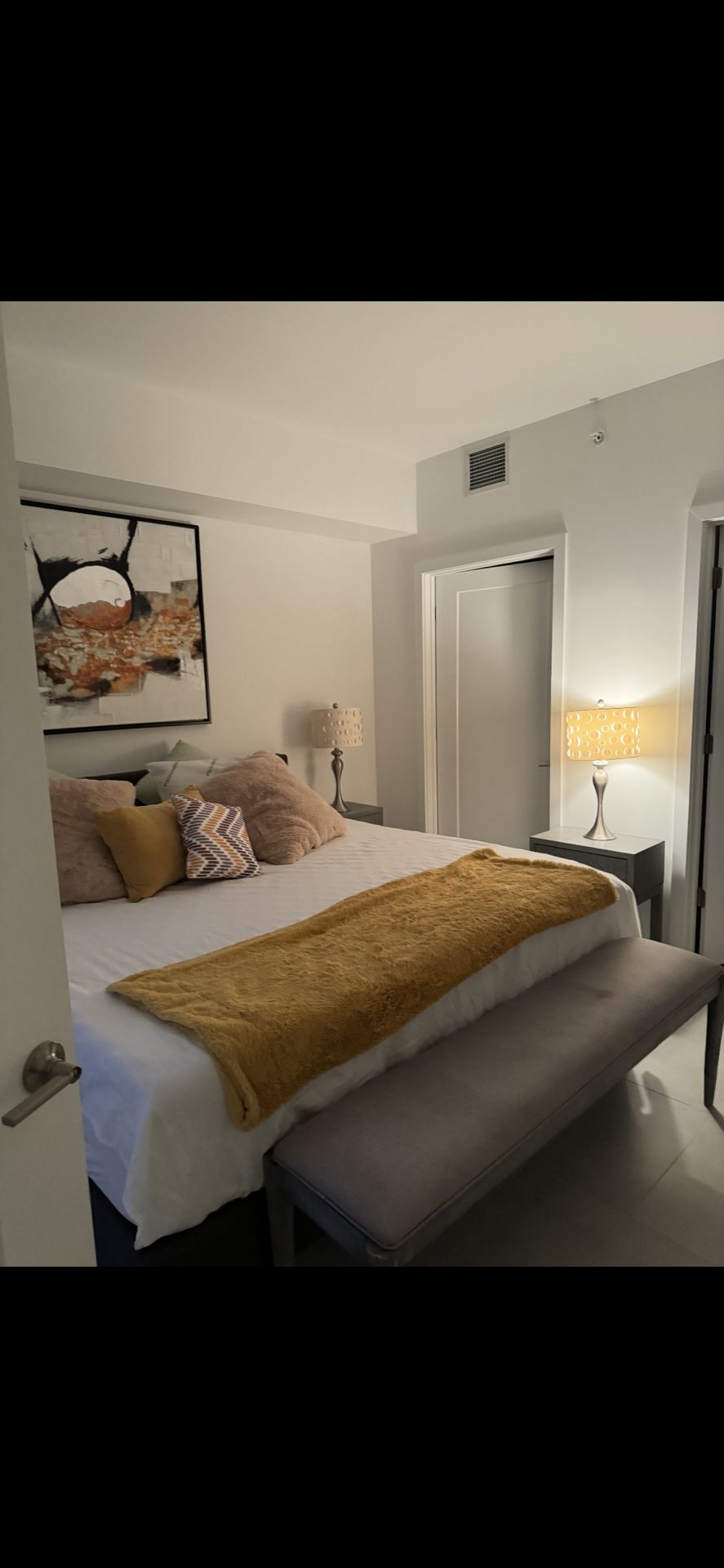 King  Bedroom Set With Mattress  w/ Nightstands, 2 Yellow Barstools β Pickup Oct 30 β
 (p