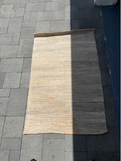 Area Rug Carpet – 49” x 31” – Tan with Blue Accents – Clean Condition